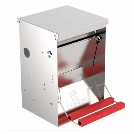 AVIMAC Mangeoire à Pédale 6 Kg Vert. 1 AVIMAC Mangeoire à Pédale 6 Kg Vert.