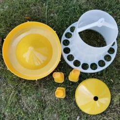 CHEMIN DES POULAILLERS Mangeoire Poule À Pieds En Bioplastique Végétal Eco 8kg -Poulailler et élevage de la basse-cour Soldes Magasin 19946891 4