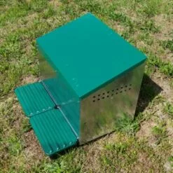 POULAILLER DIRECT Pondoir Poule Extérieur En Métal 2 Nichoirs - Gaun -Poulailler et élevage de la basse-cour Soldes Magasin 31032521 3