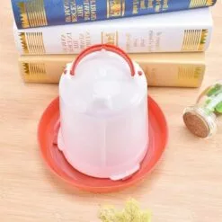 EINEMGELD Abreuvoir à Poulet En Plastique Abreuvoir Mangeoire Avec Manipulez Les Outils D'alimentation En Eau Pour Poule Poule Caille Bantam 1kg 7 EINEMGELD Abreuvoir à Poulet En Plastique Abreuvoir Mangeoire Avec Manipulez Les Outils D'alimentation En Eau Pour Poule Poule Caille Bantam 1kg -Poulailler et élevage de la basse-cour Soldes Magasin 59144812 4